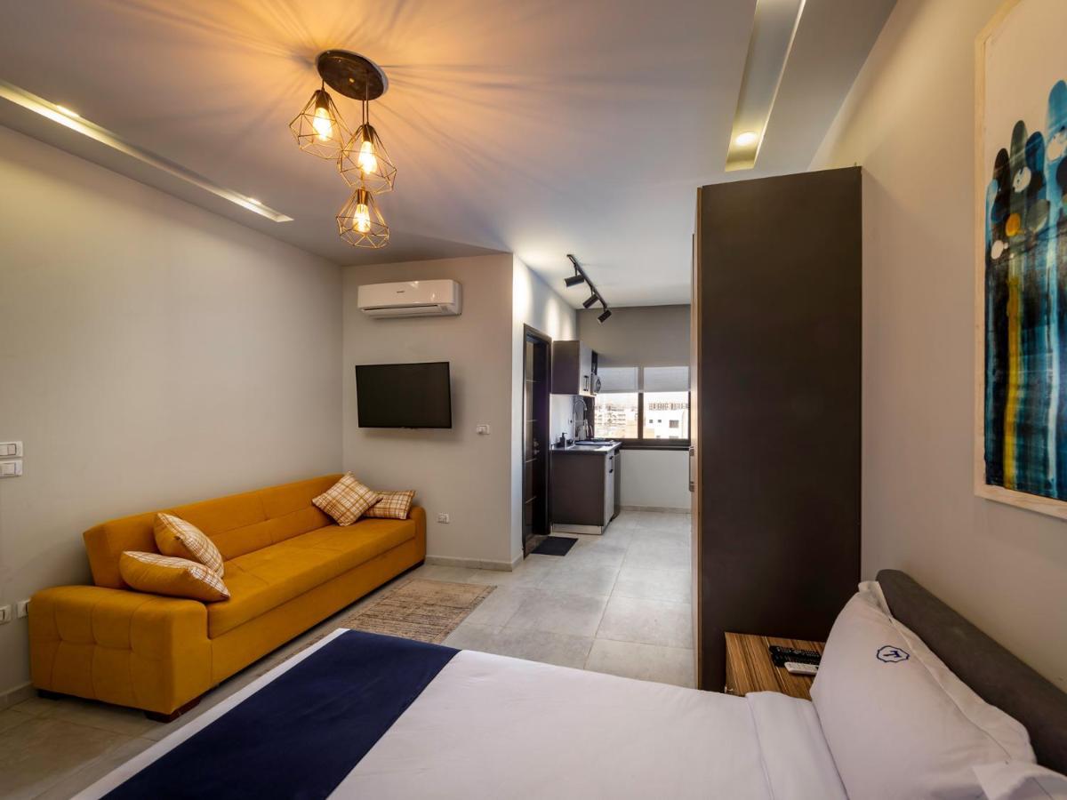 Travelholic Residence Golden Gates Cairo Exterior photo
